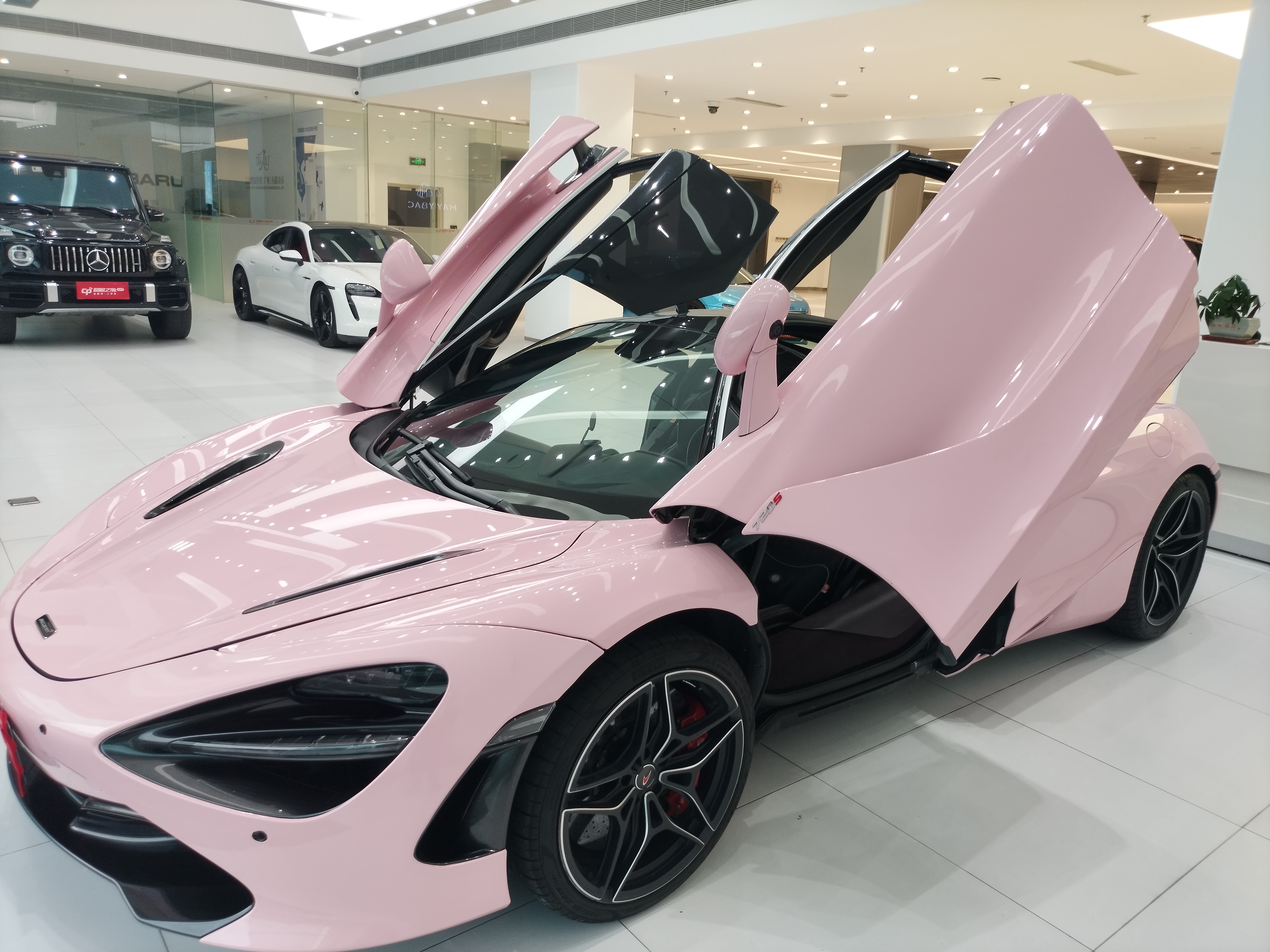 迈凯伦720S 红色2019年01月