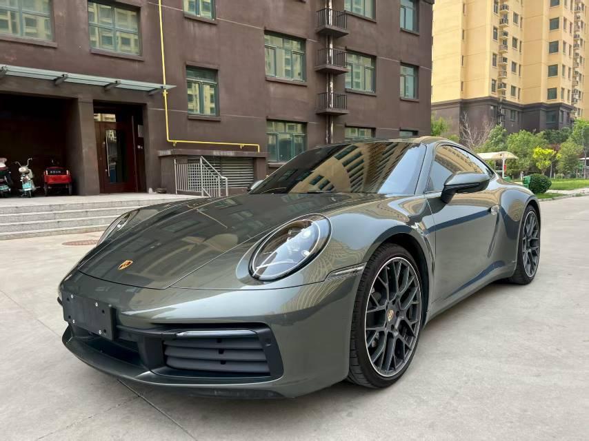 保时捷911绿色2023年04月