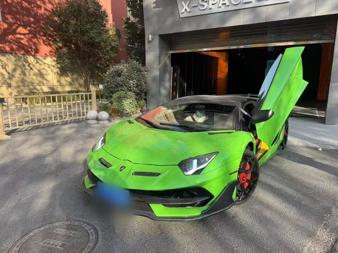 兰博基尼Aventador橙色2012年07月