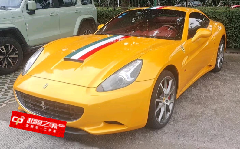 法拉利California T红色2011年07月