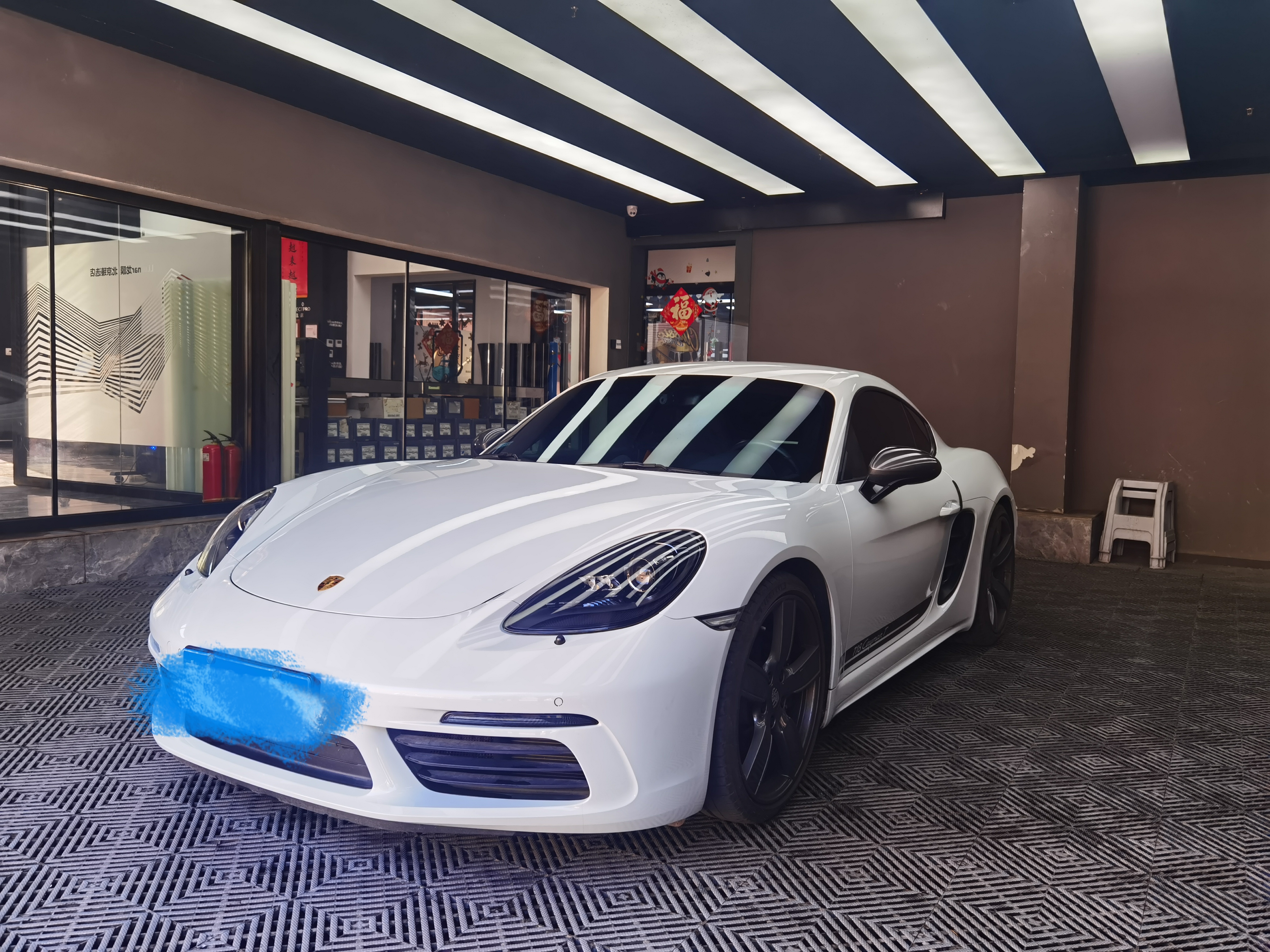 保时捷718白色2020年07月