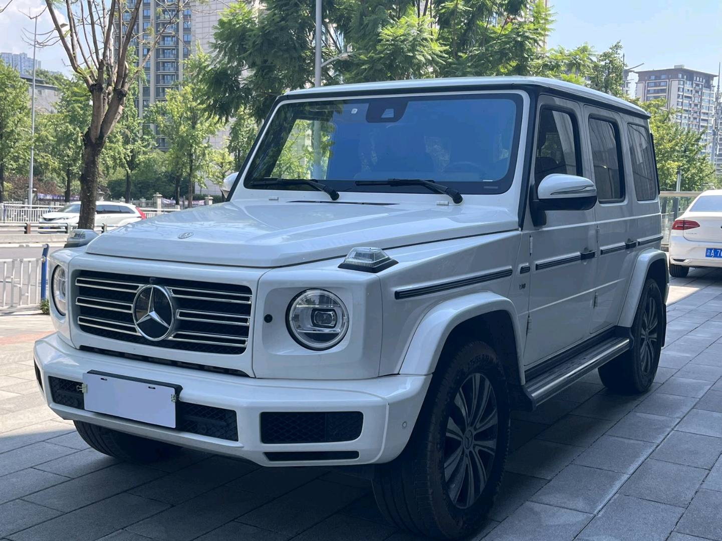 奔驰G级白色2020年03月