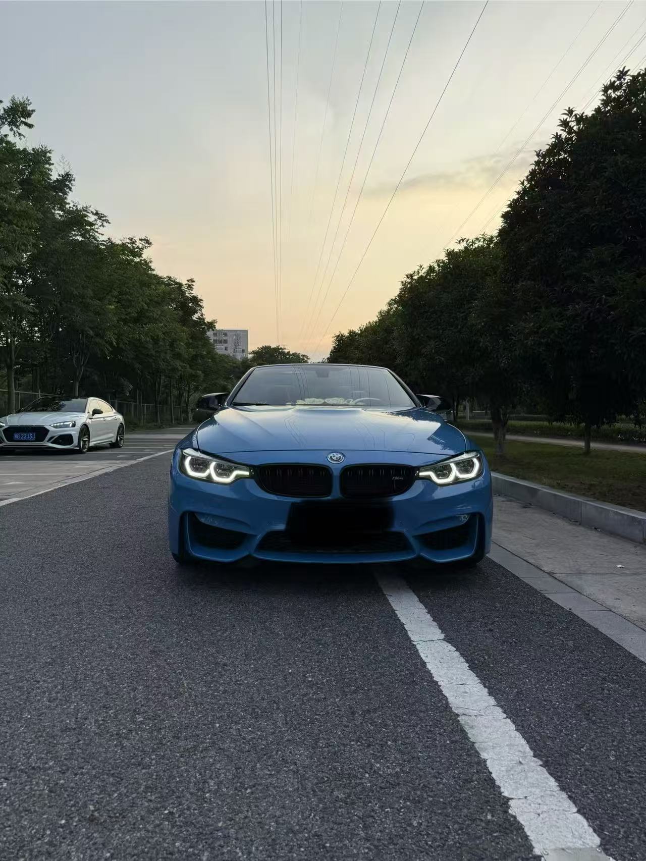 宝马M系 2018款 M4 敞篷轿跑车车迷限量版