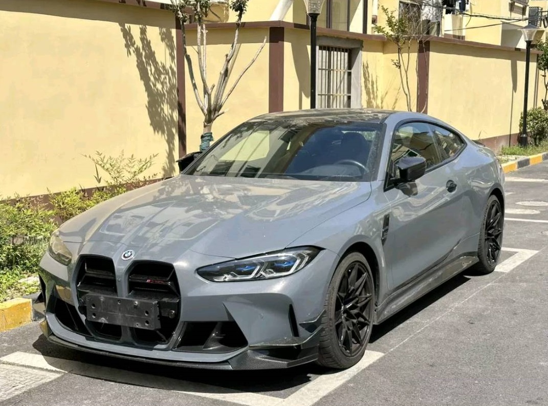 宝马M系 2021款 M4双门轿跑车 雷霆版