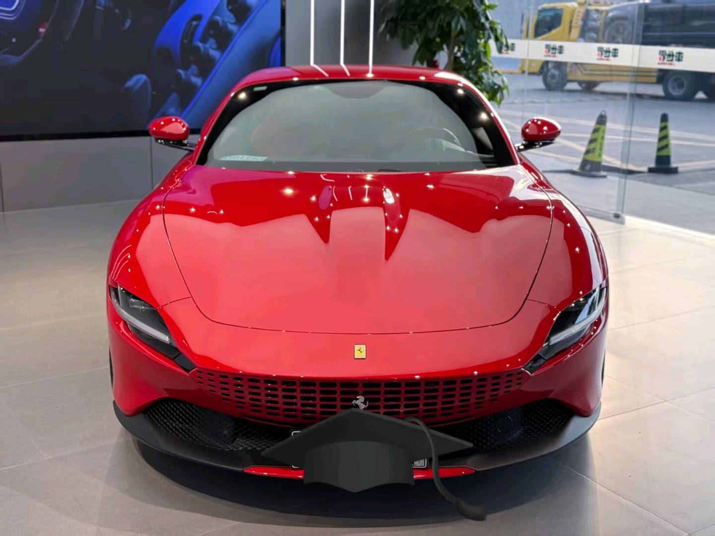 法拉利Roma红色2022年06月