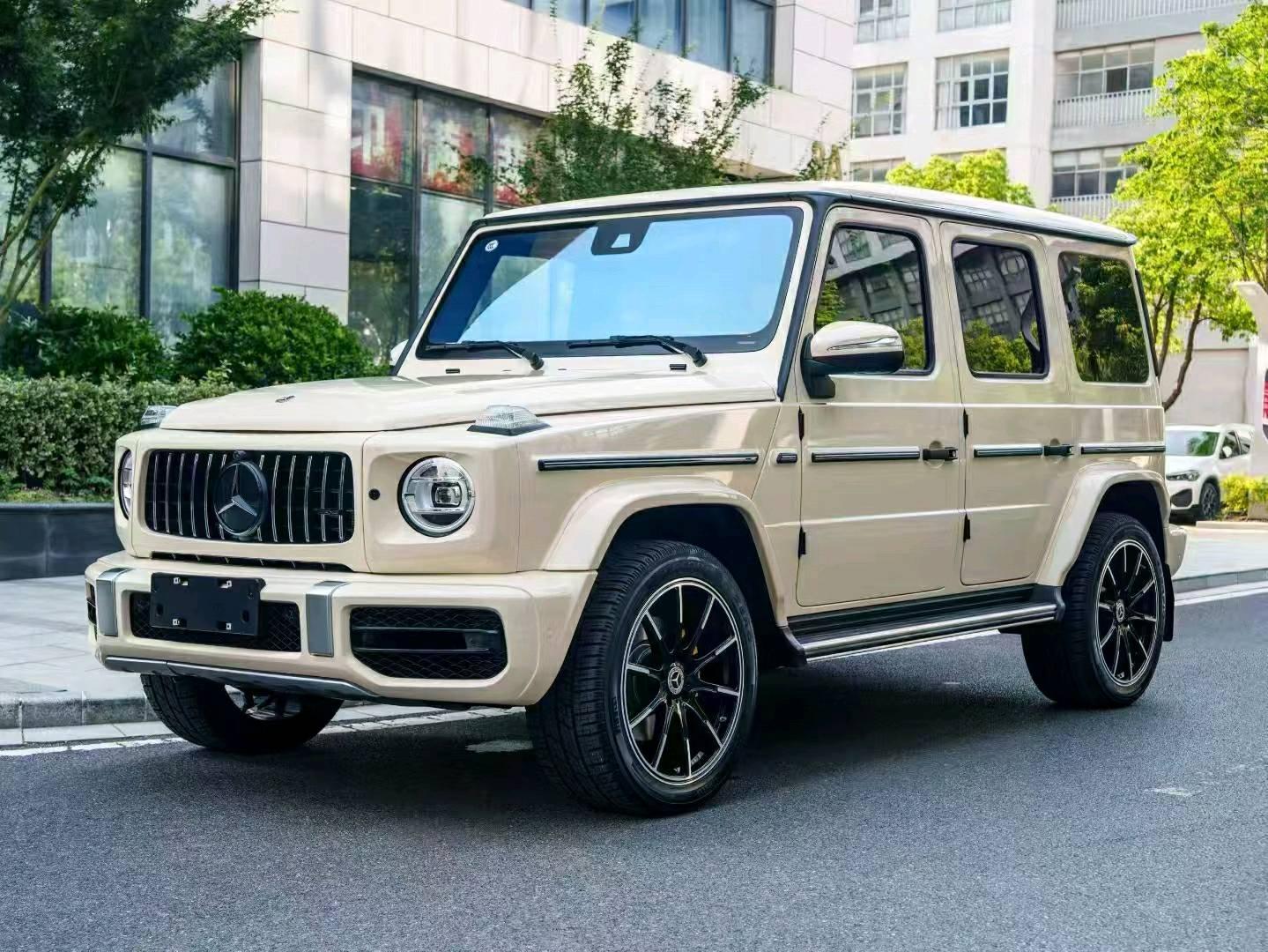 奔驰G级黑色2023年12月