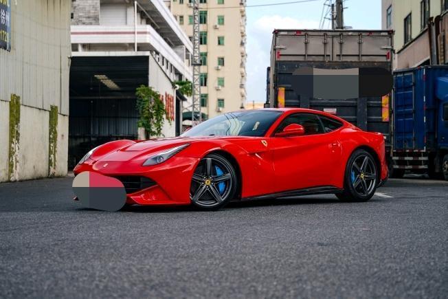 法拉利 2013款 F12 berlinetta 6.3L 标准型