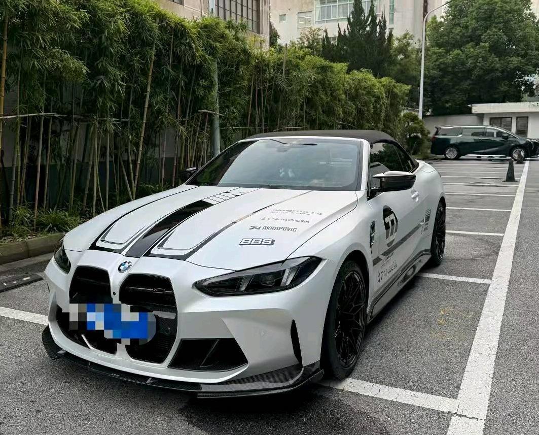 宝马M系M4白色2025年01月