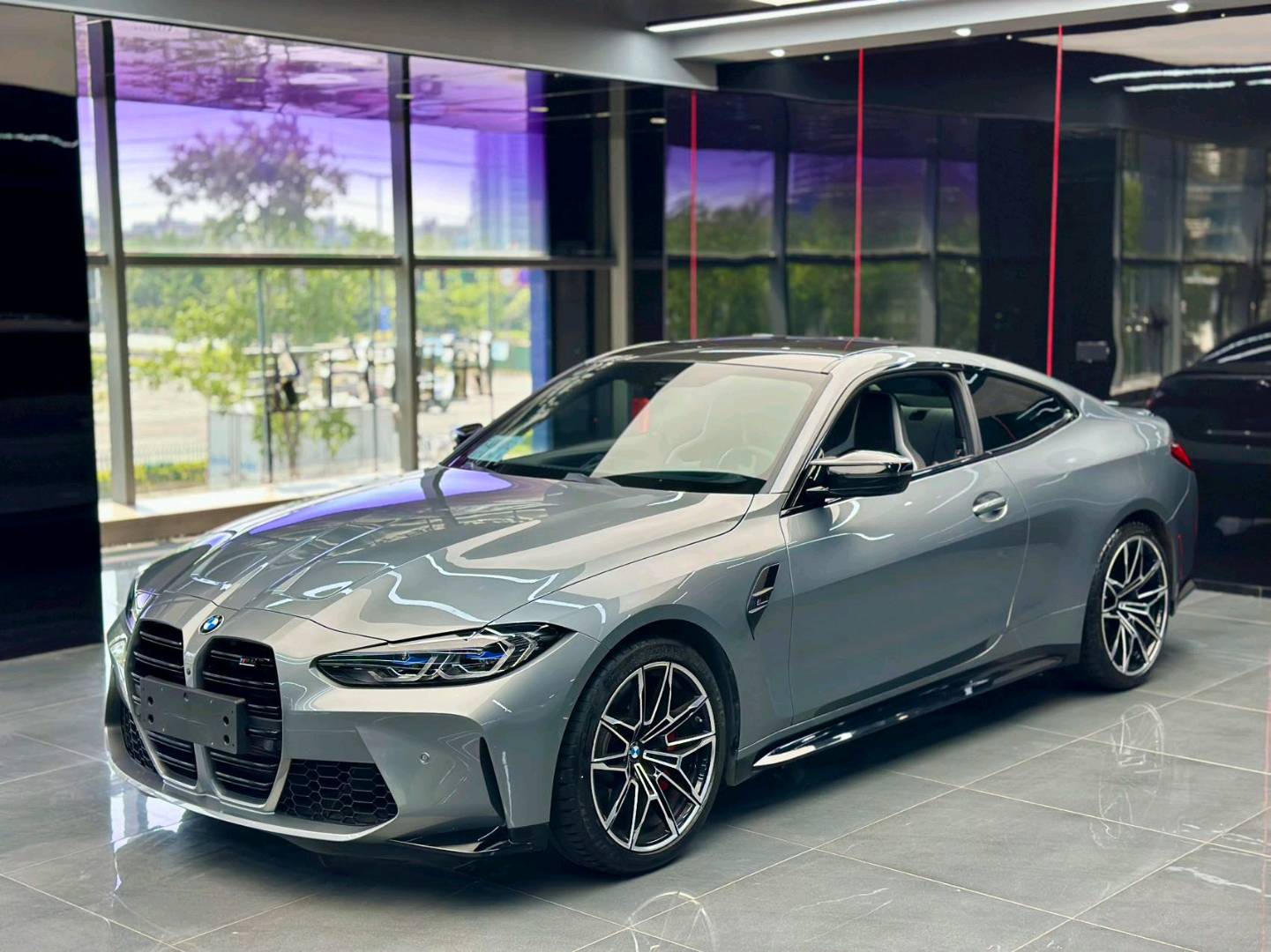 宝马M系M4银灰色2024年06月