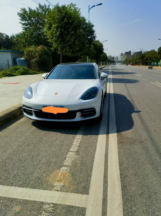 保时捷 2017款 Panamera 4 行政加长版 3.0T