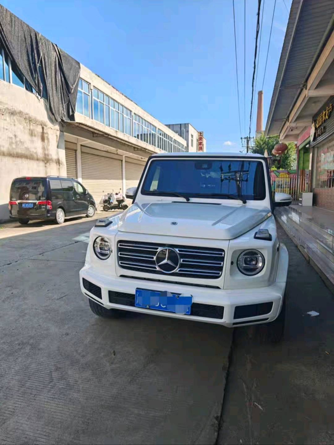 奔驰G级白色2022年10月
