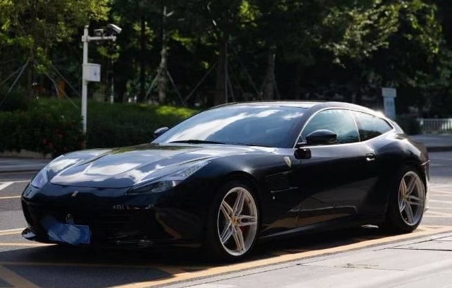 法拉利 2017款 GTC4Lusso 3.9T V8