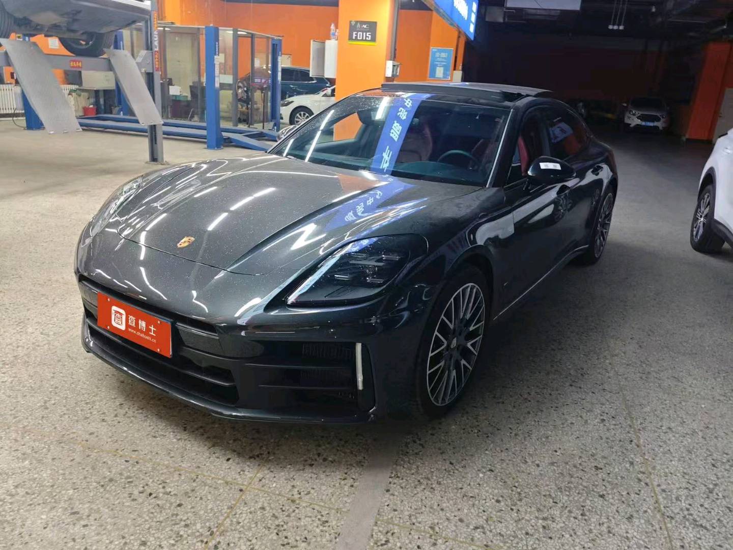 保时捷 2024款 Panamera 4 行政加长版 2.9T