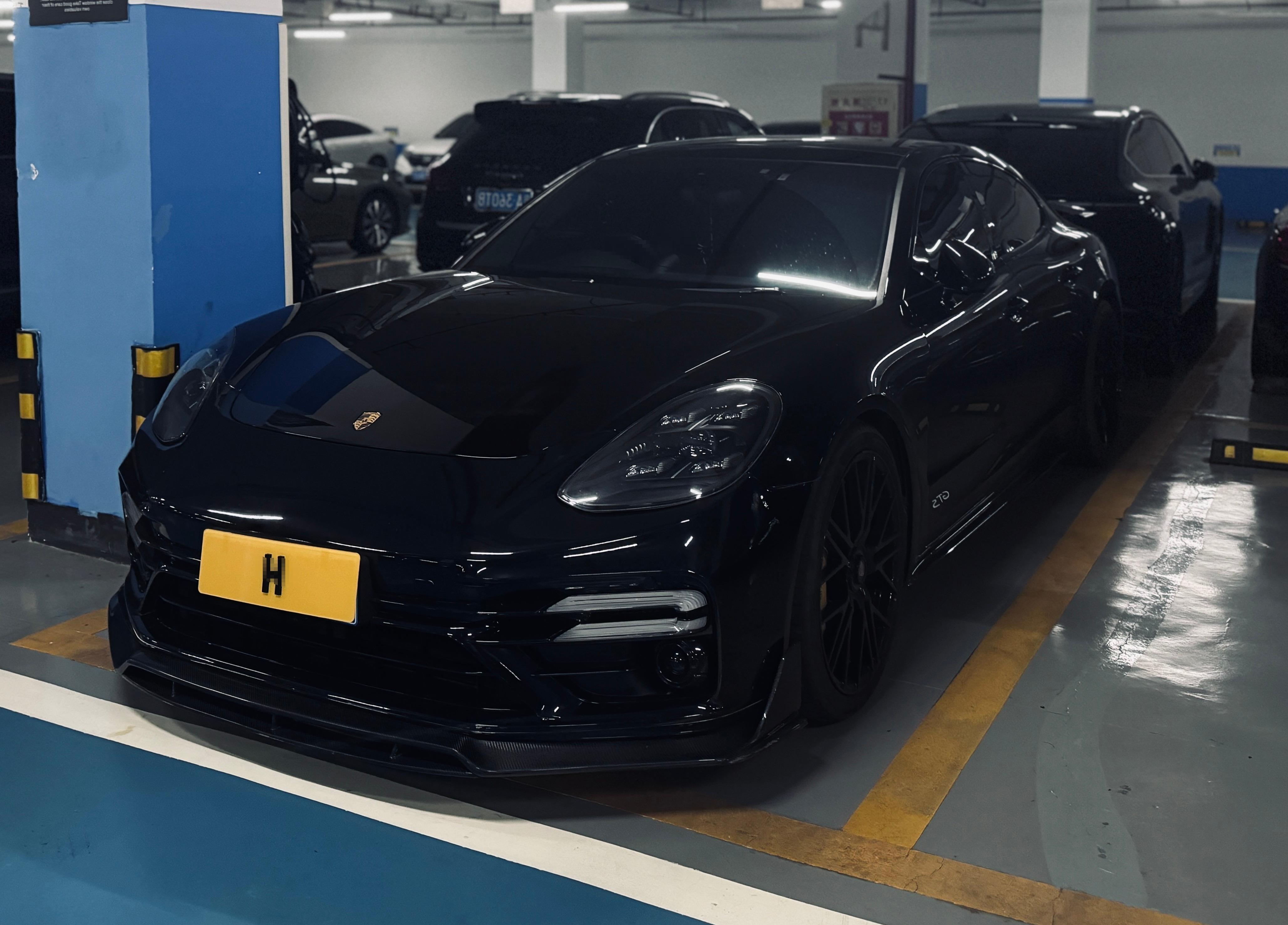 保时捷Panamera 蓝色2019年11月