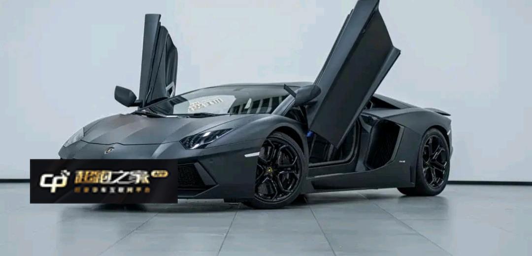 兰博基尼Aventador蓝色2015年09月