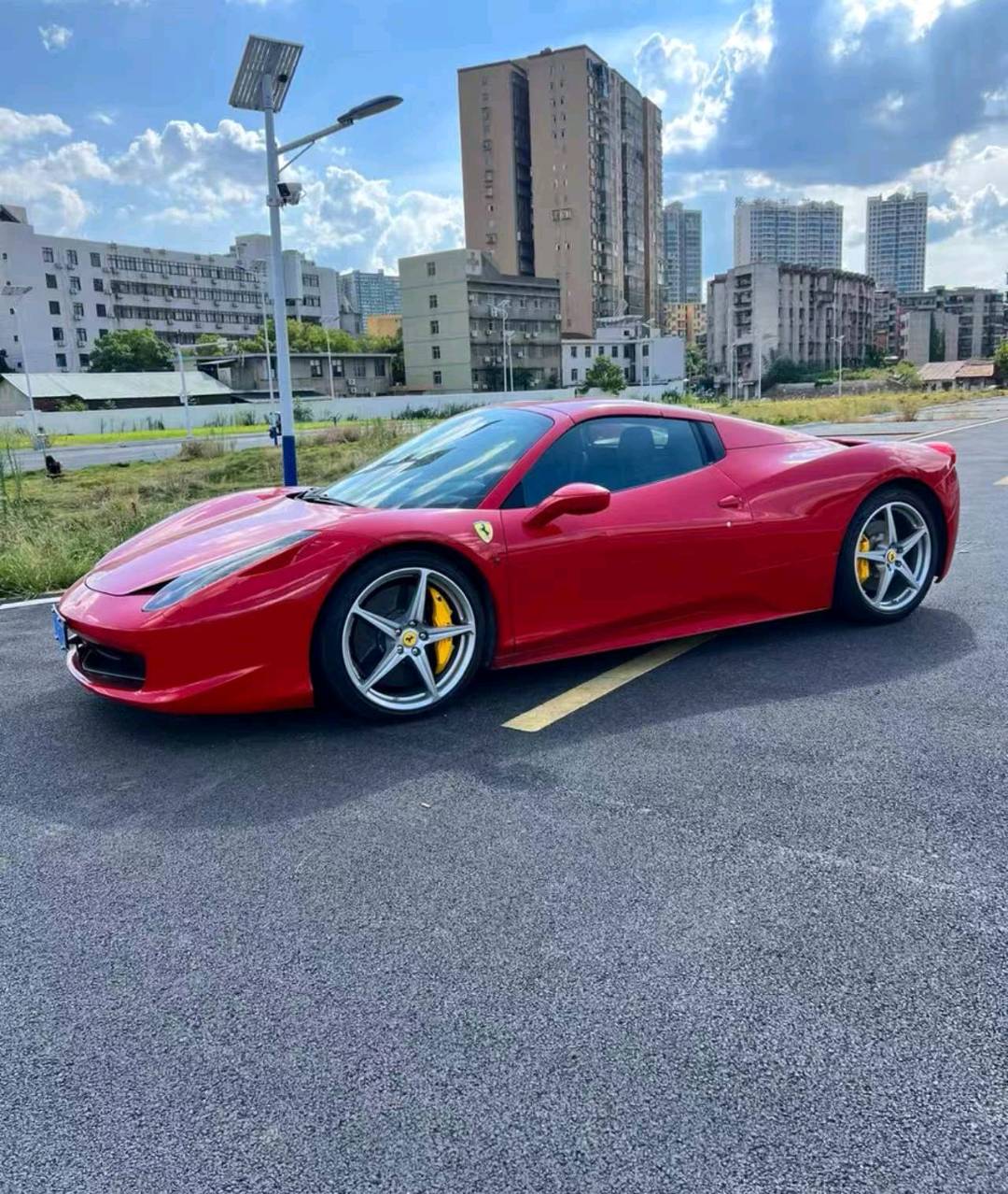 法拉利458红色2014年01月