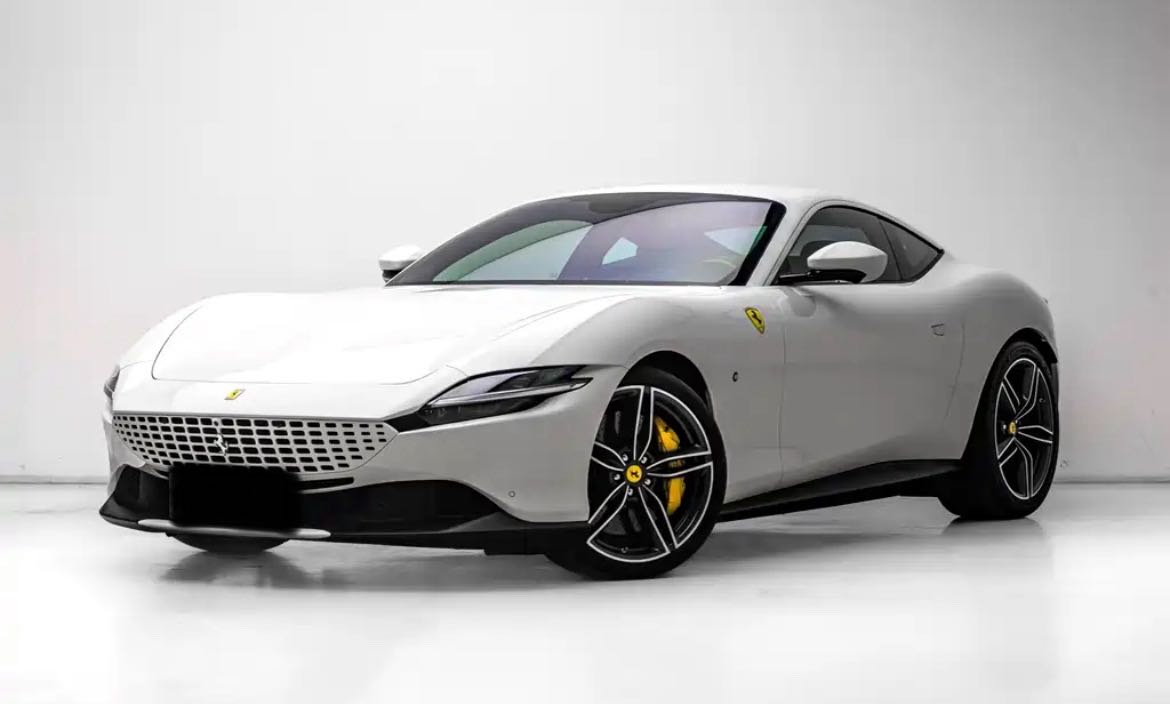 法拉利Roma白色2023年05月