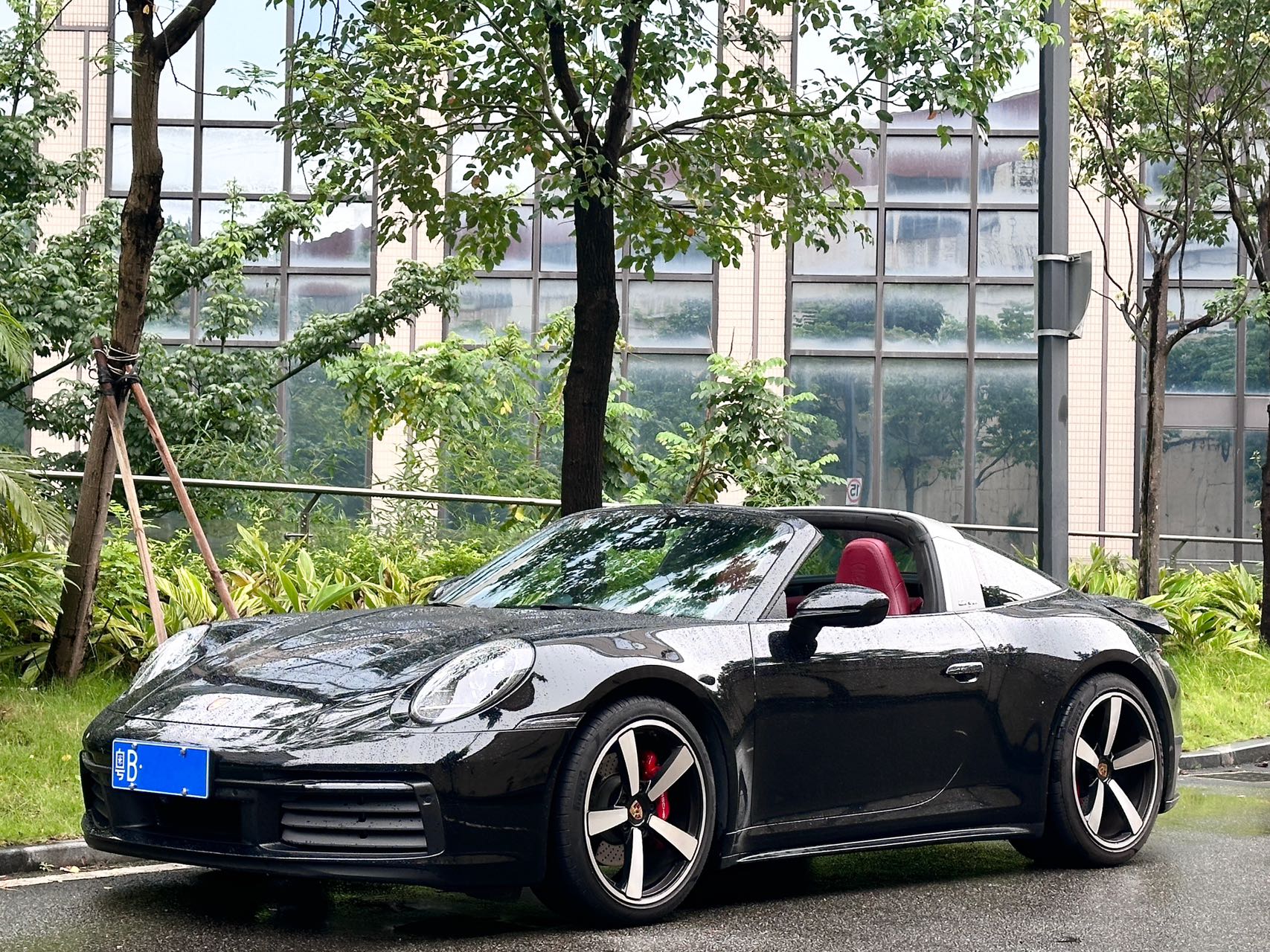 保时捷911蓝色2022年08月