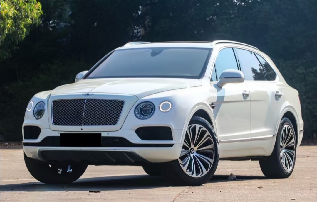 宾利 2017款 添越 6.0T 标准版