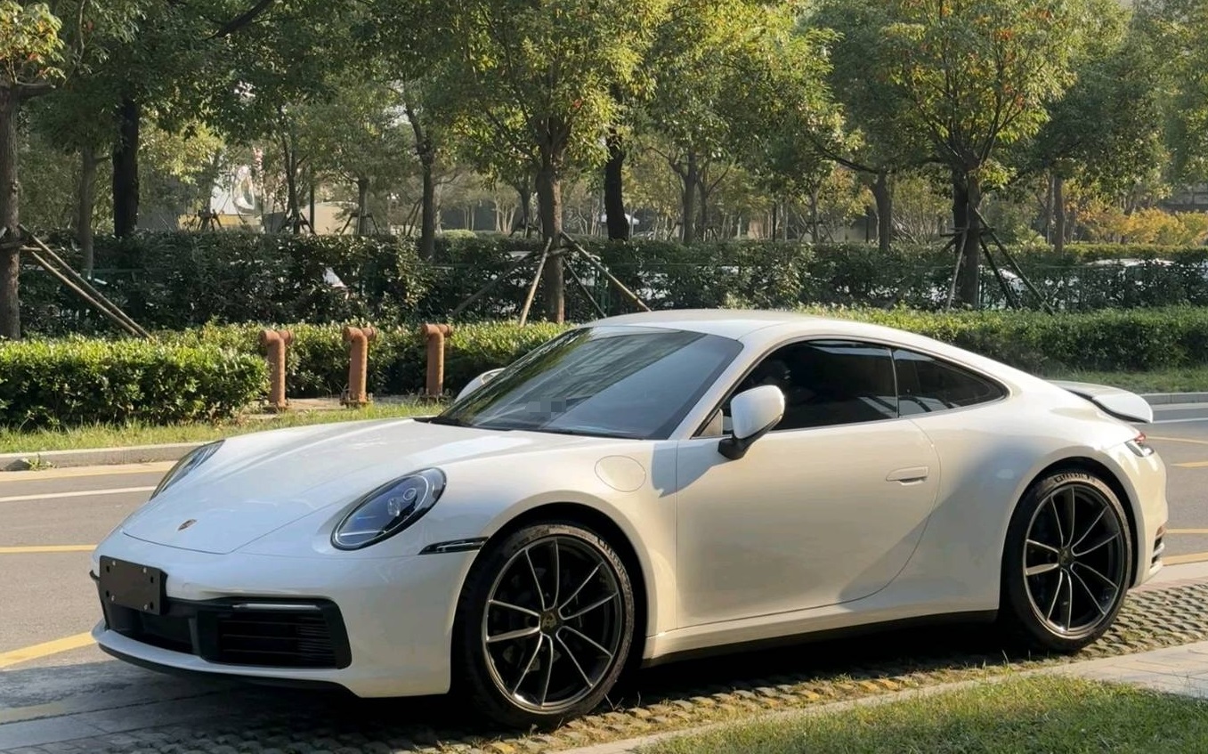 保时捷911白色2023年11月