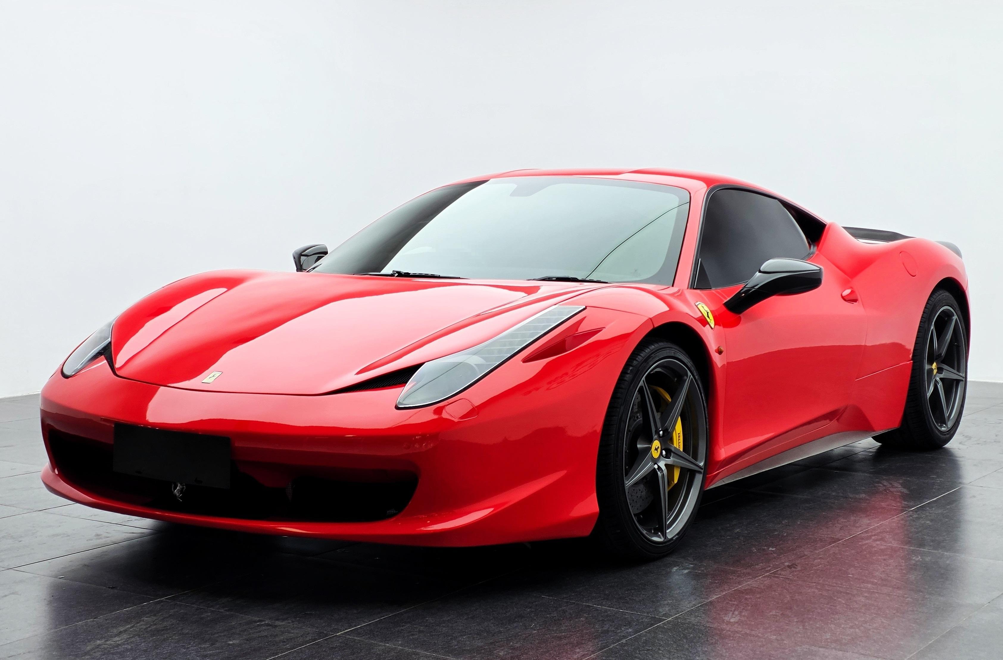 法拉利458红色2013年05月