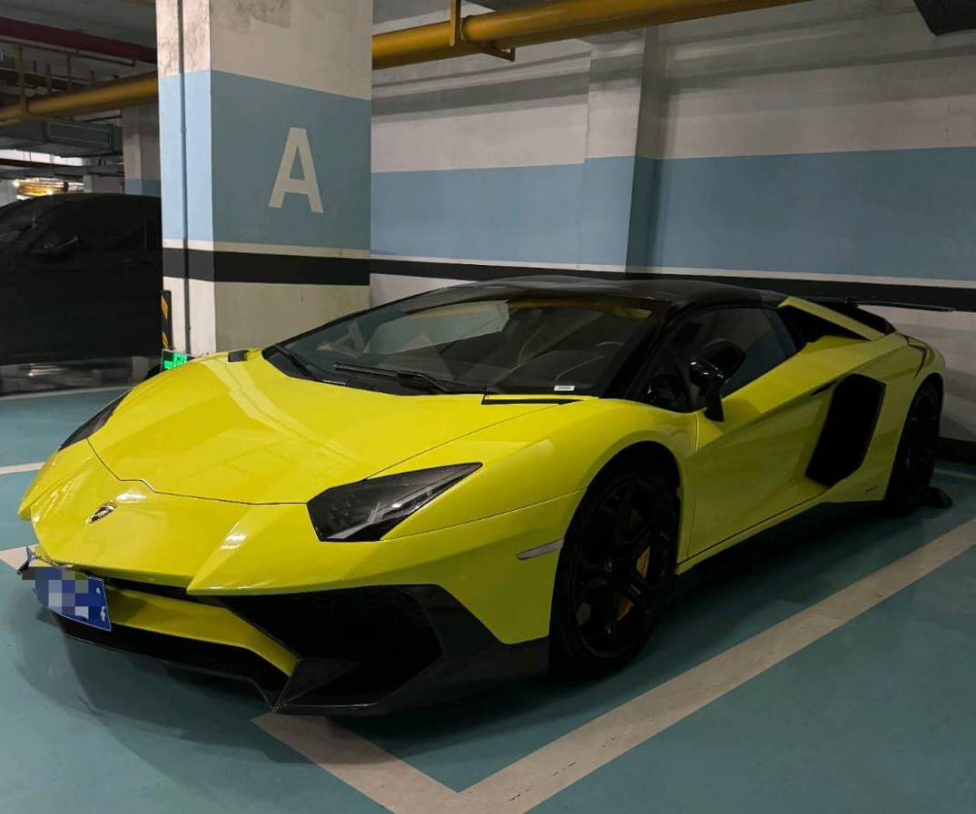 兰博基尼Aventador黑色2015年12月