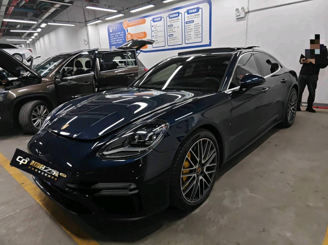 保时捷Panamera 黑色2022年08月