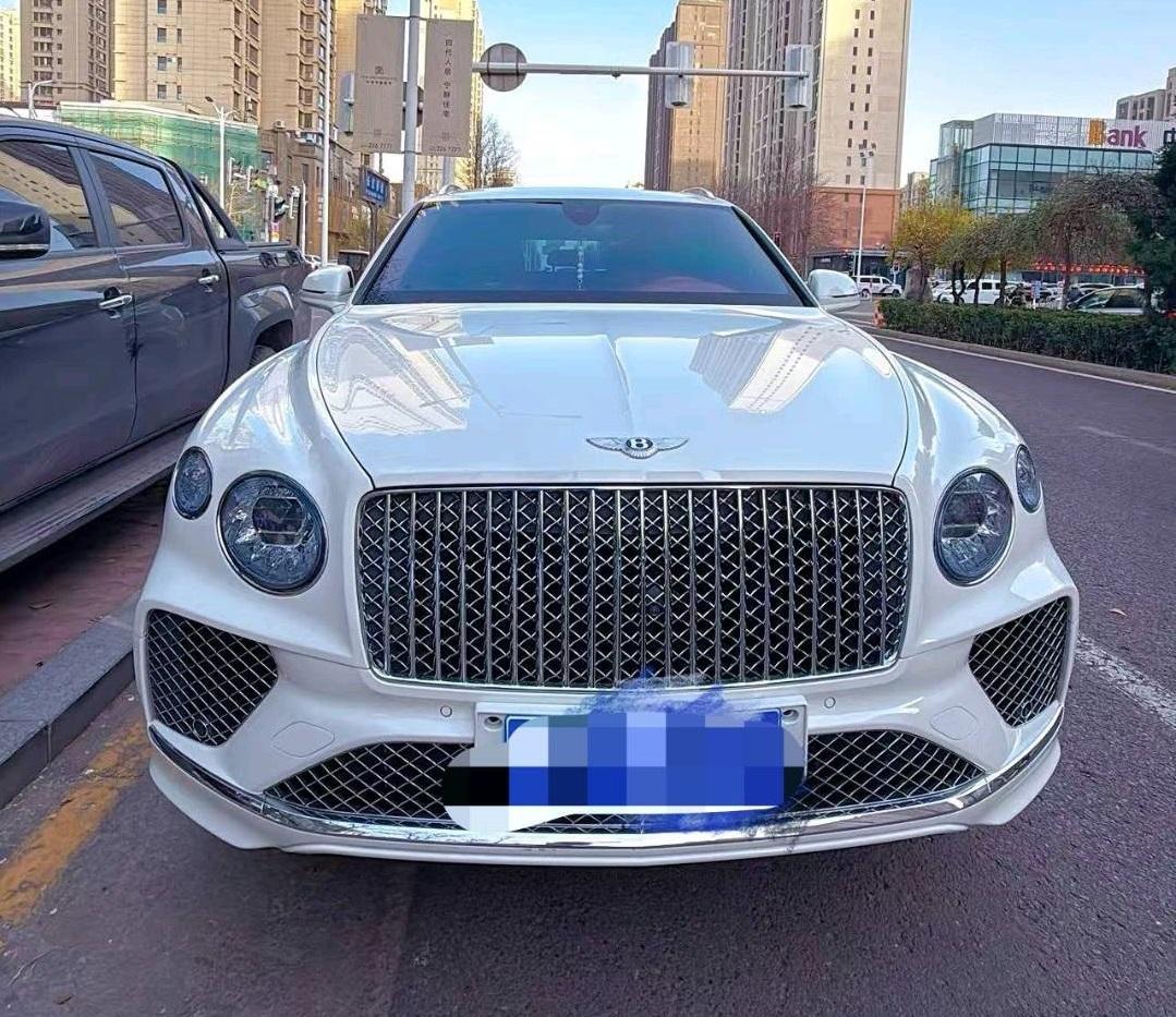 宾利添越 白色2023年02月