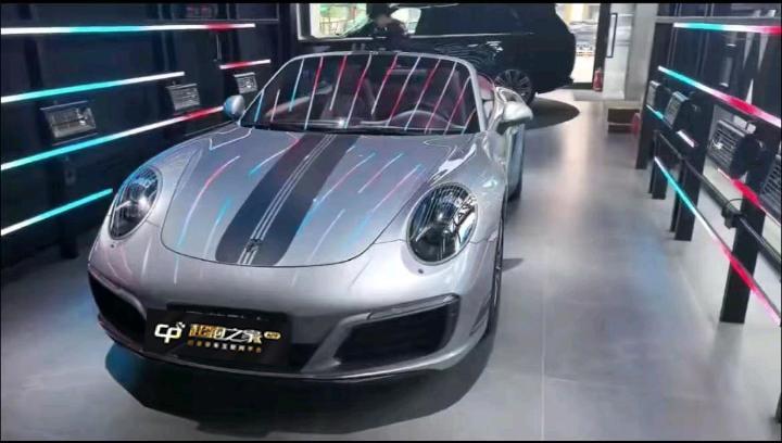 保时捷911银灰色2018年10月