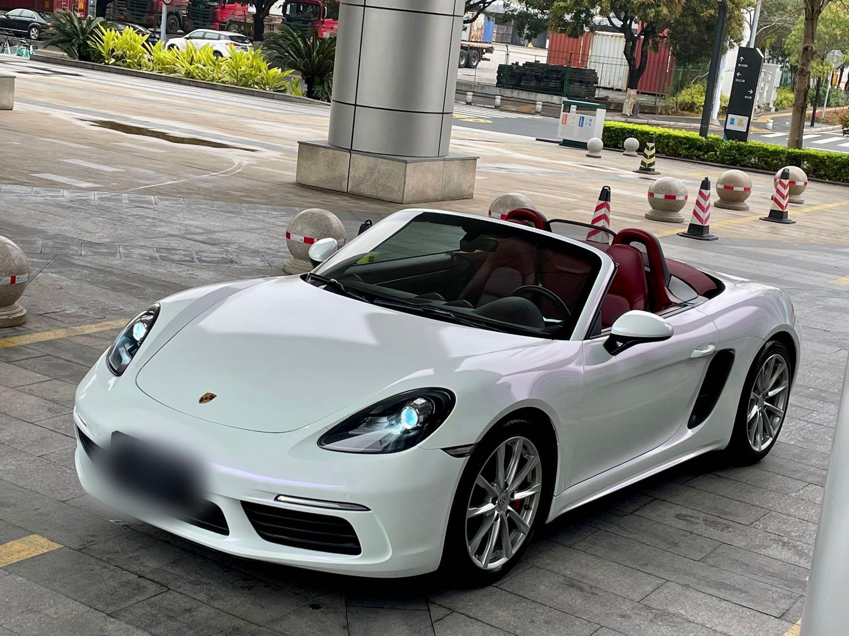 保时捷718白色2019年02月