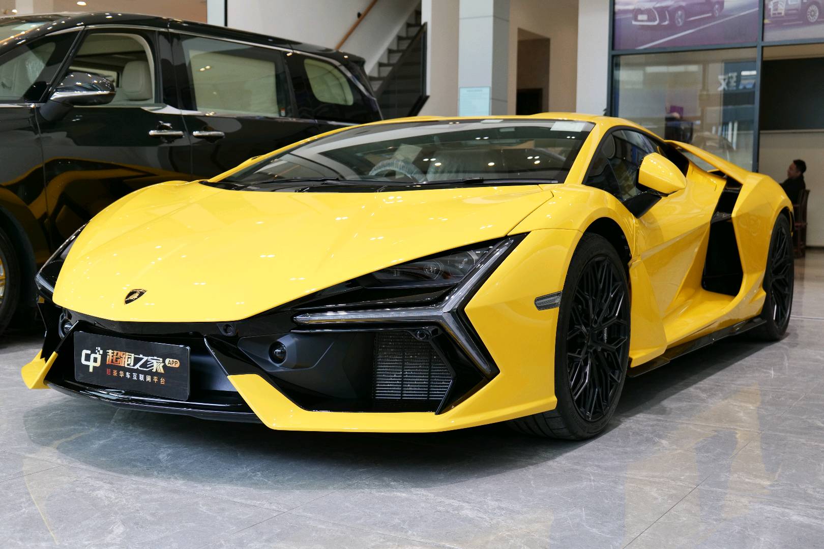 兰博基尼 2023款 Revuelto 6.5L PHEV标准版