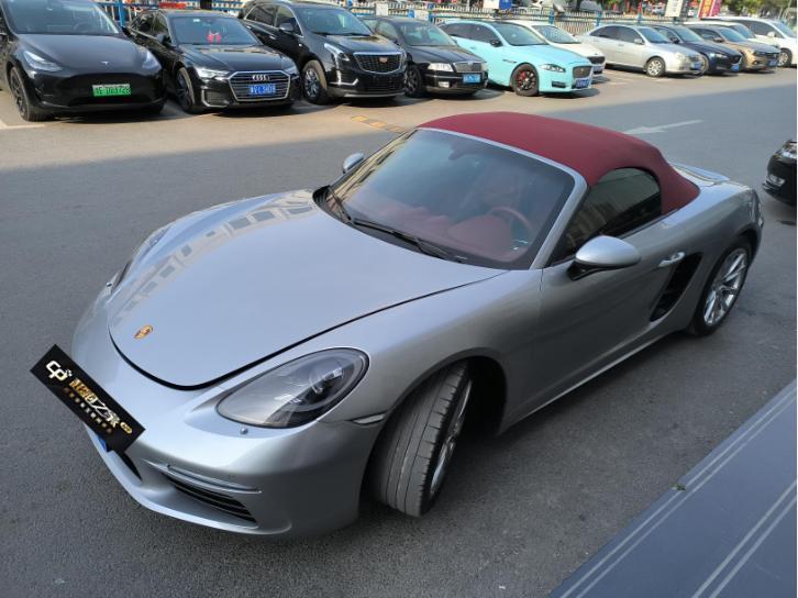 保时捷718银灰色2021年02月