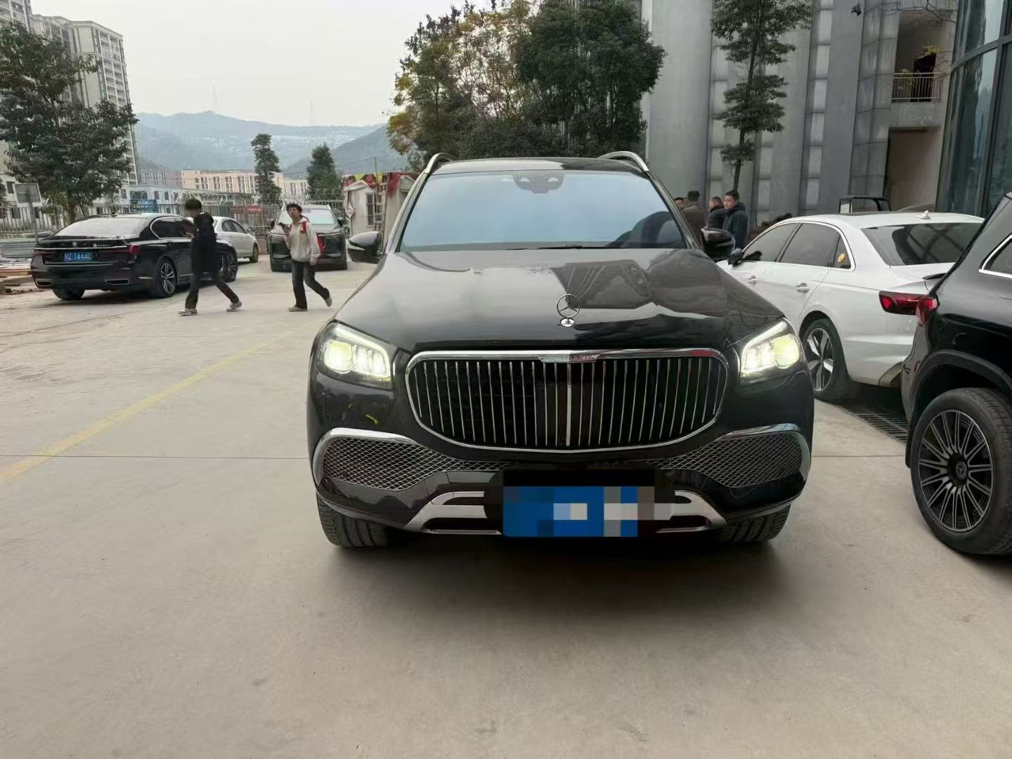 奔驰迈巴赫GLS黑色2023年09月