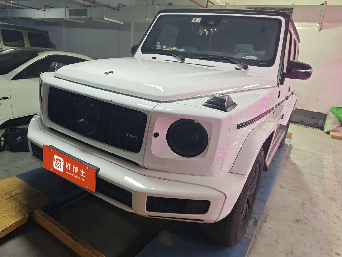 奔驰G级白色2021年10月