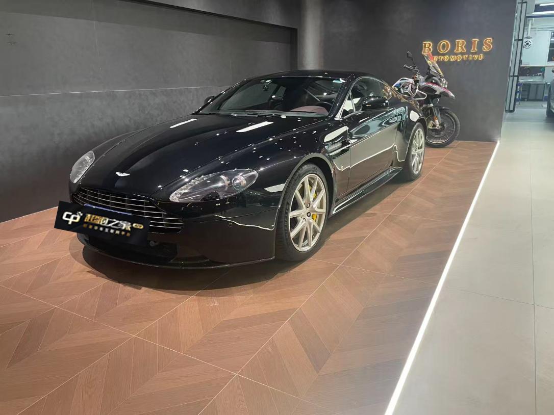 阿斯顿马丁Vantage 黑色2014年09月