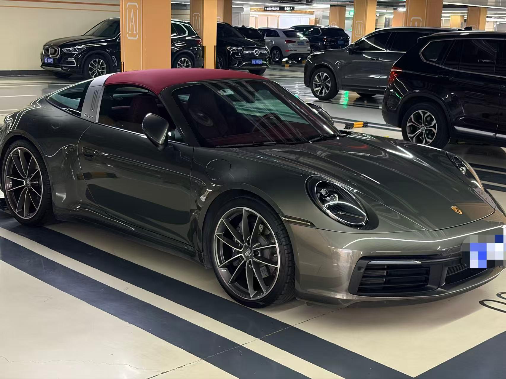 保时捷911绿色2022年09月