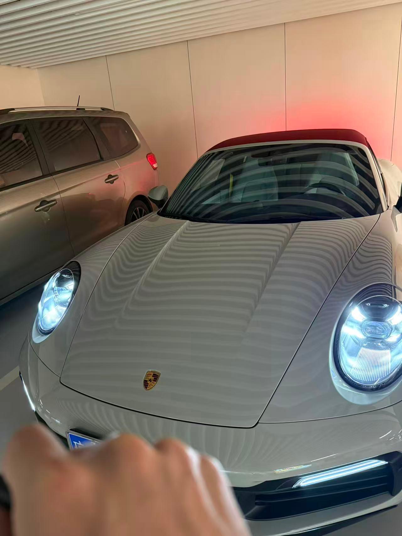 保时捷911白色2024年02月