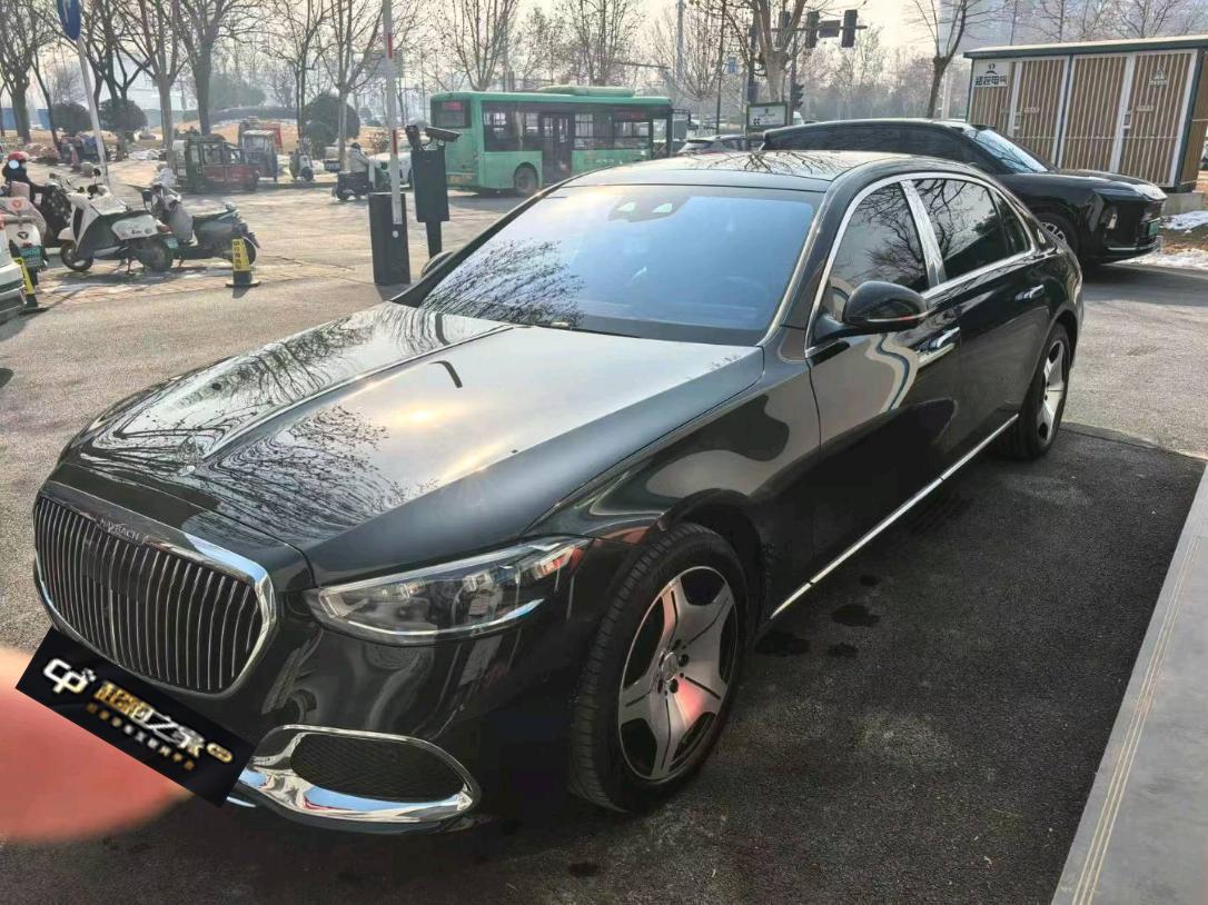 奔驰迈巴赫S级黑色2022年01月