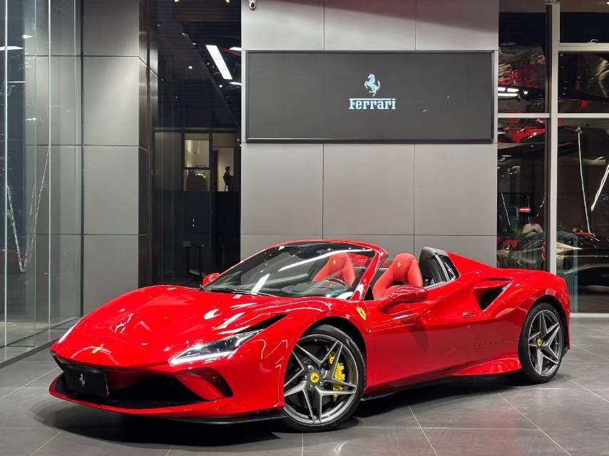 法拉利F8红色2022年09月