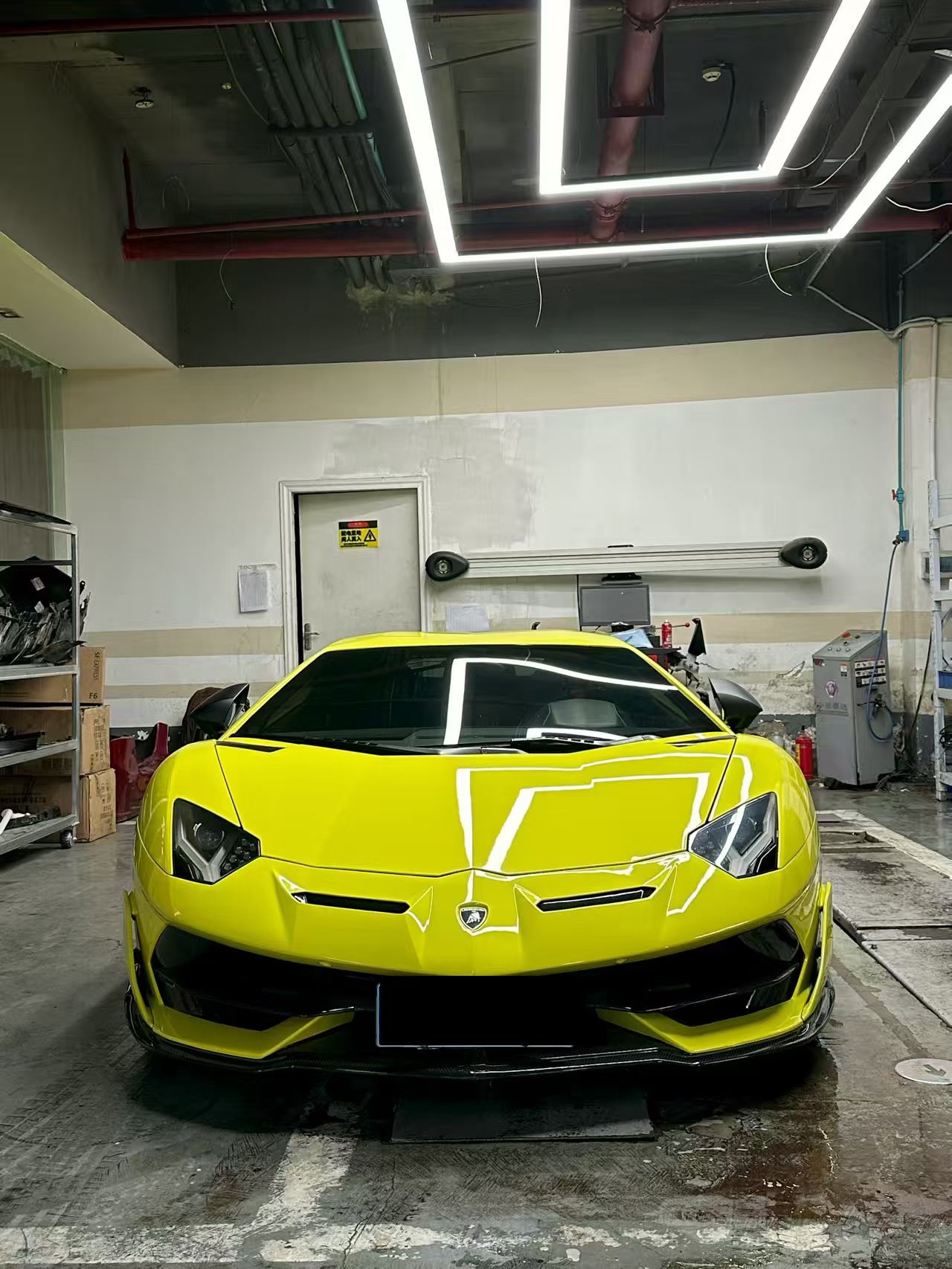 兰博基尼Aventador橙色2012年05月