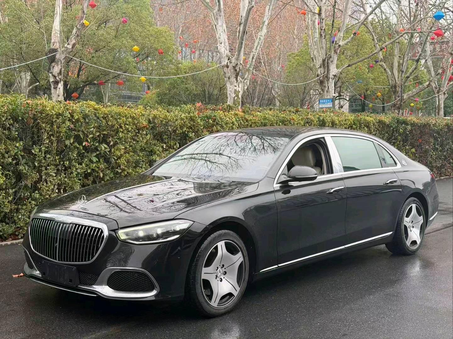 奔驰迈巴赫S级黑色2011年11月