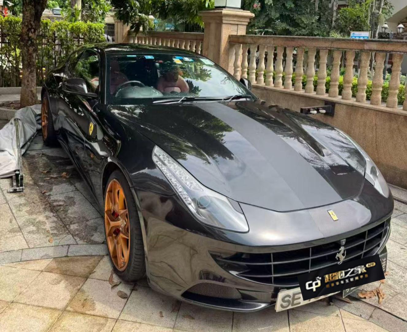 法拉利FF黑色2013年08月