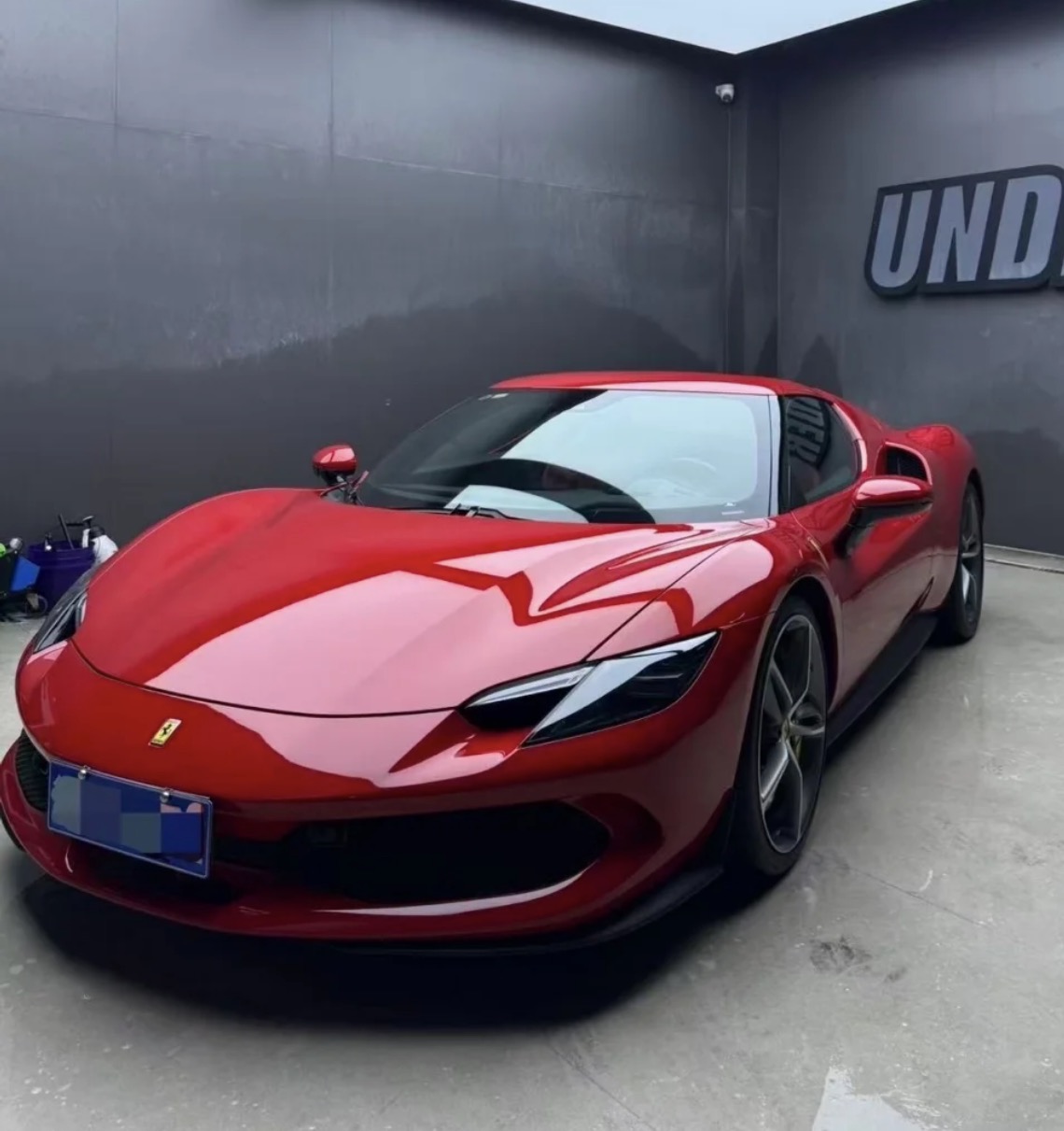 法拉利296红色2023年06月