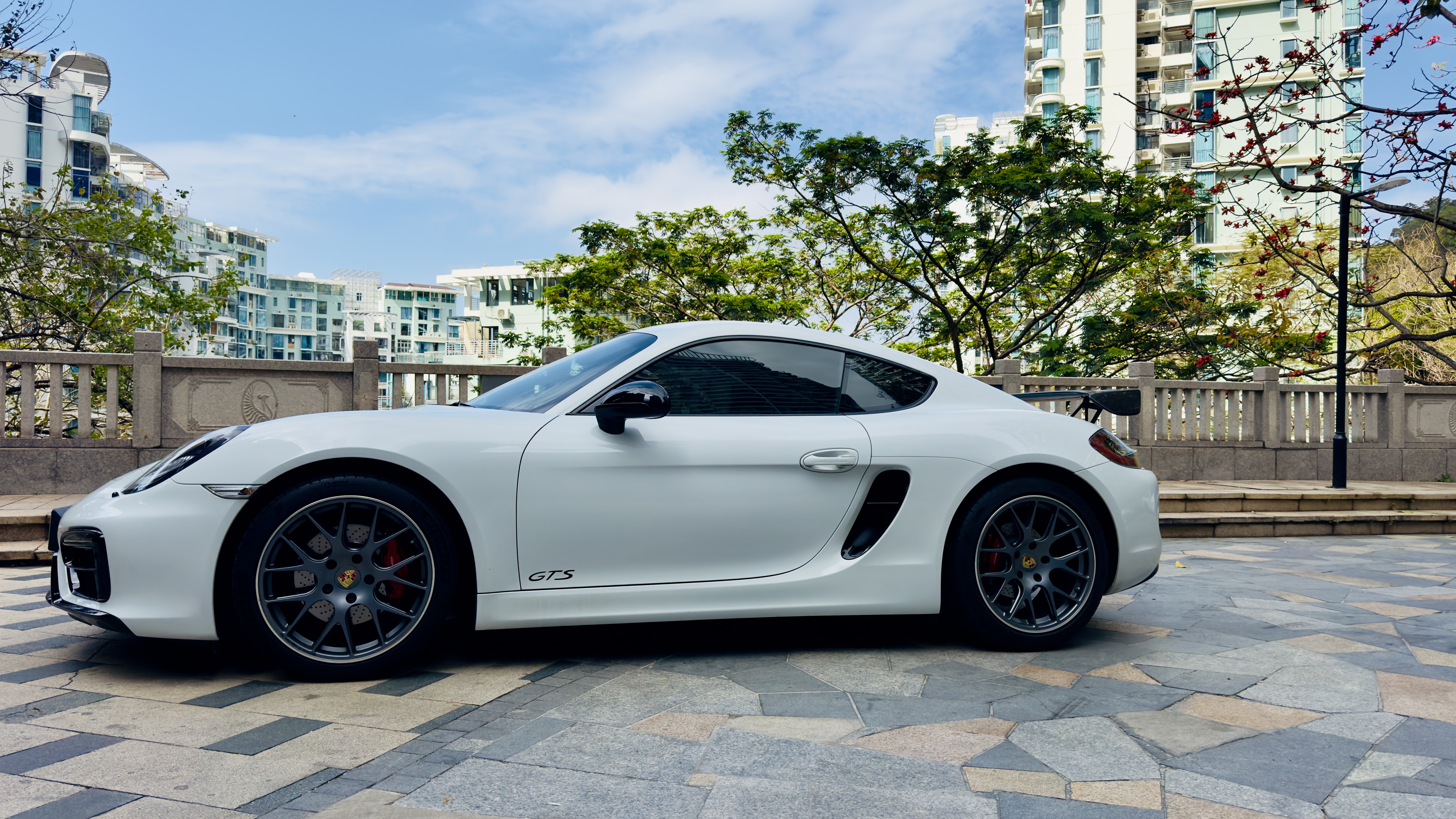 null白色2017年03月