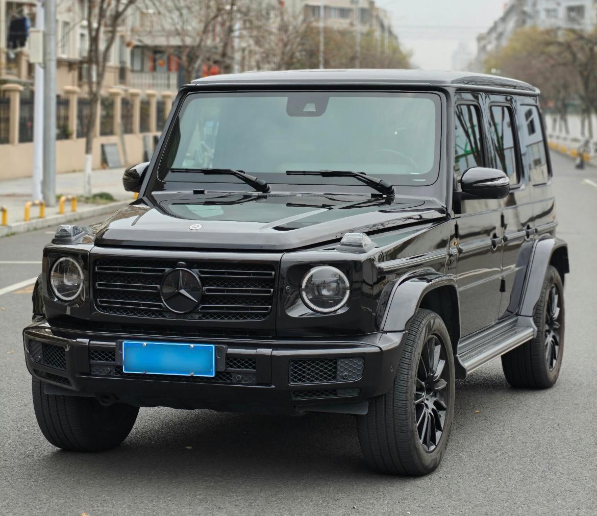 奔驰G级黑色2023年08月