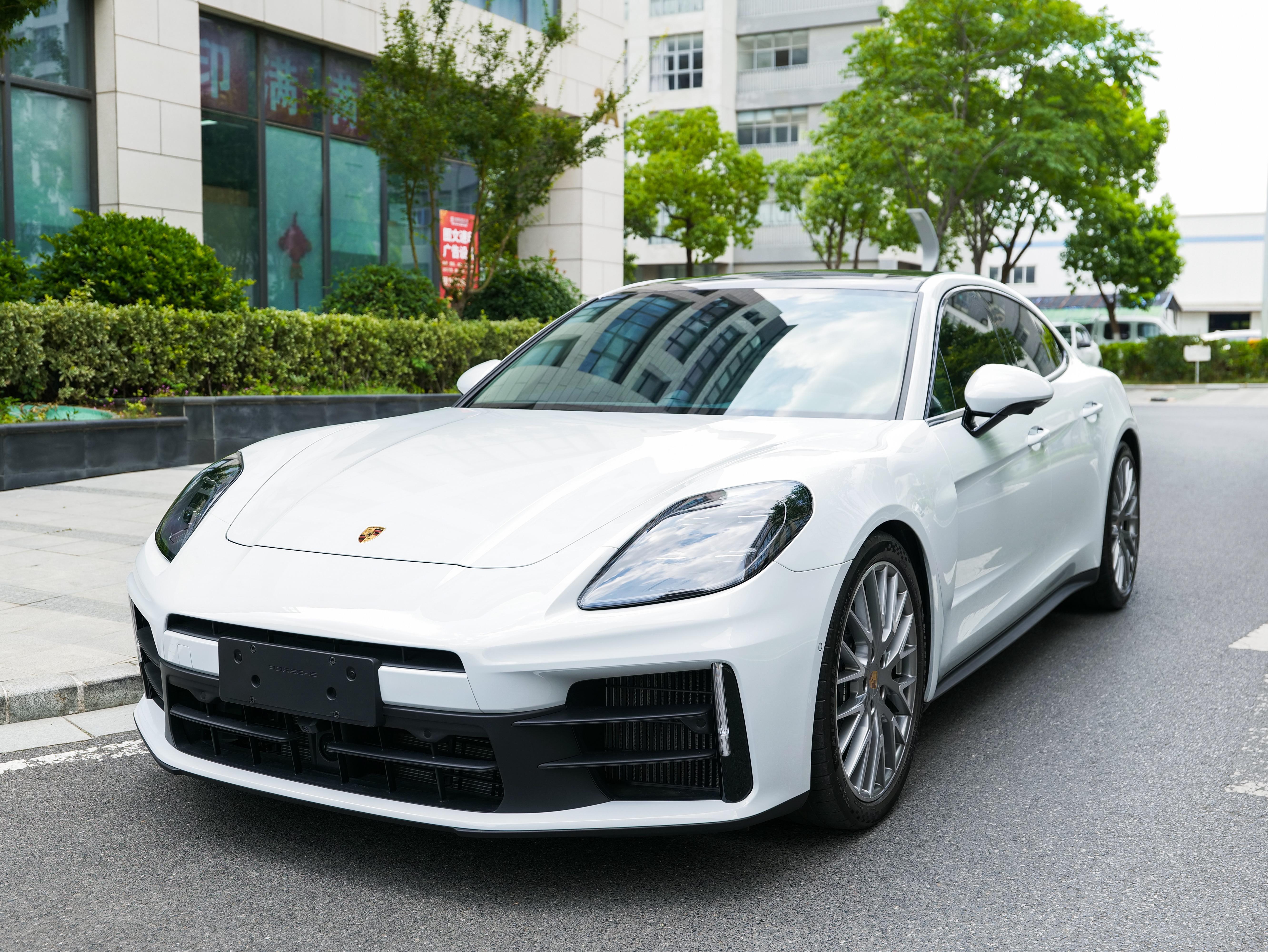 保时捷Panamera 白色2024年05月