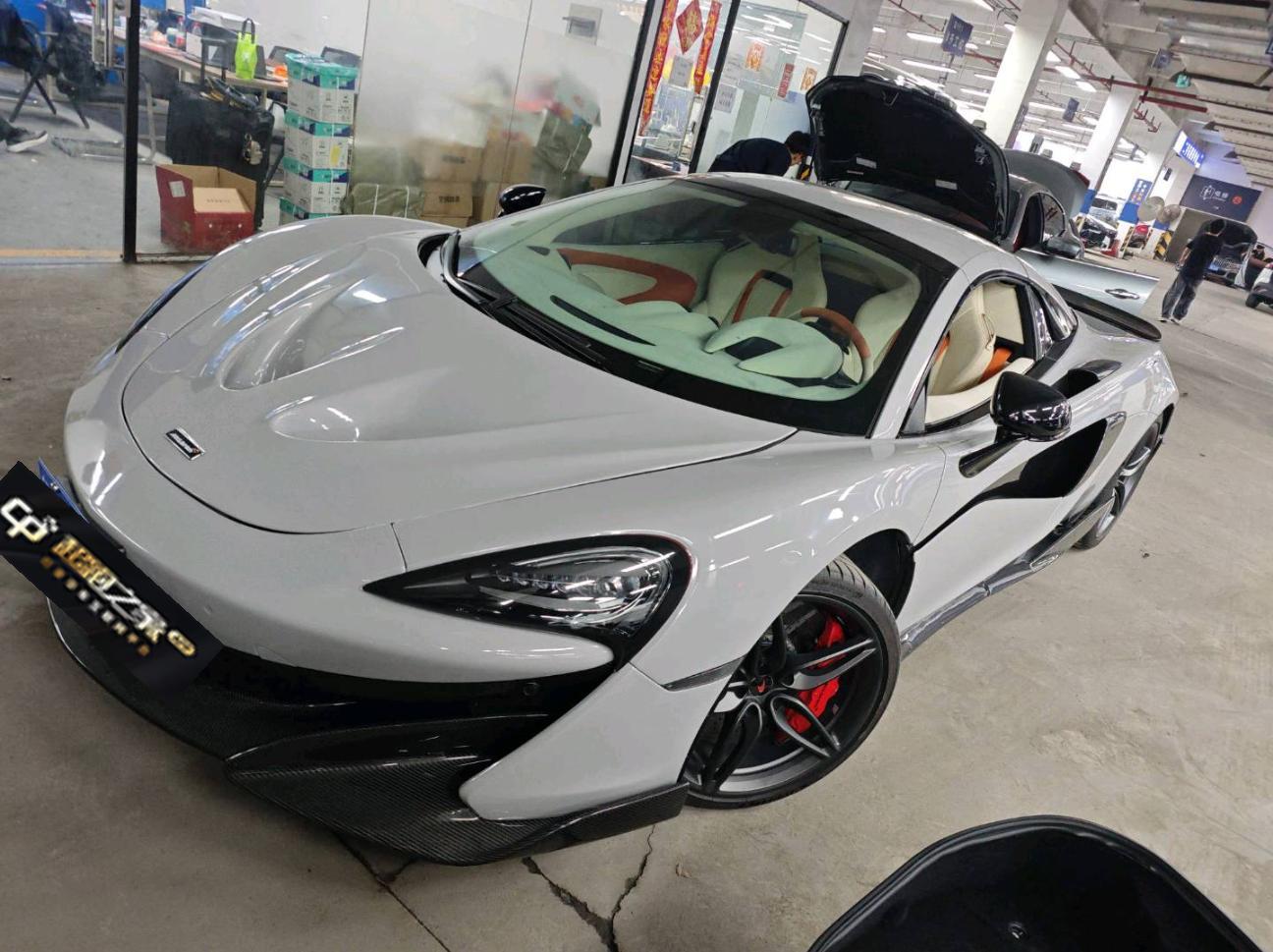 迈凯伦570红色2019年06月