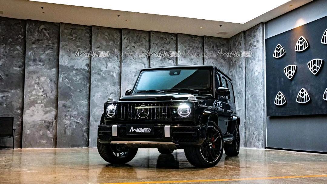 奔驰G级黑色2023年09月