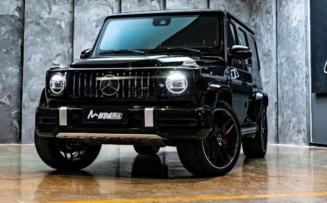 奔驰G级黑色2023年09月
