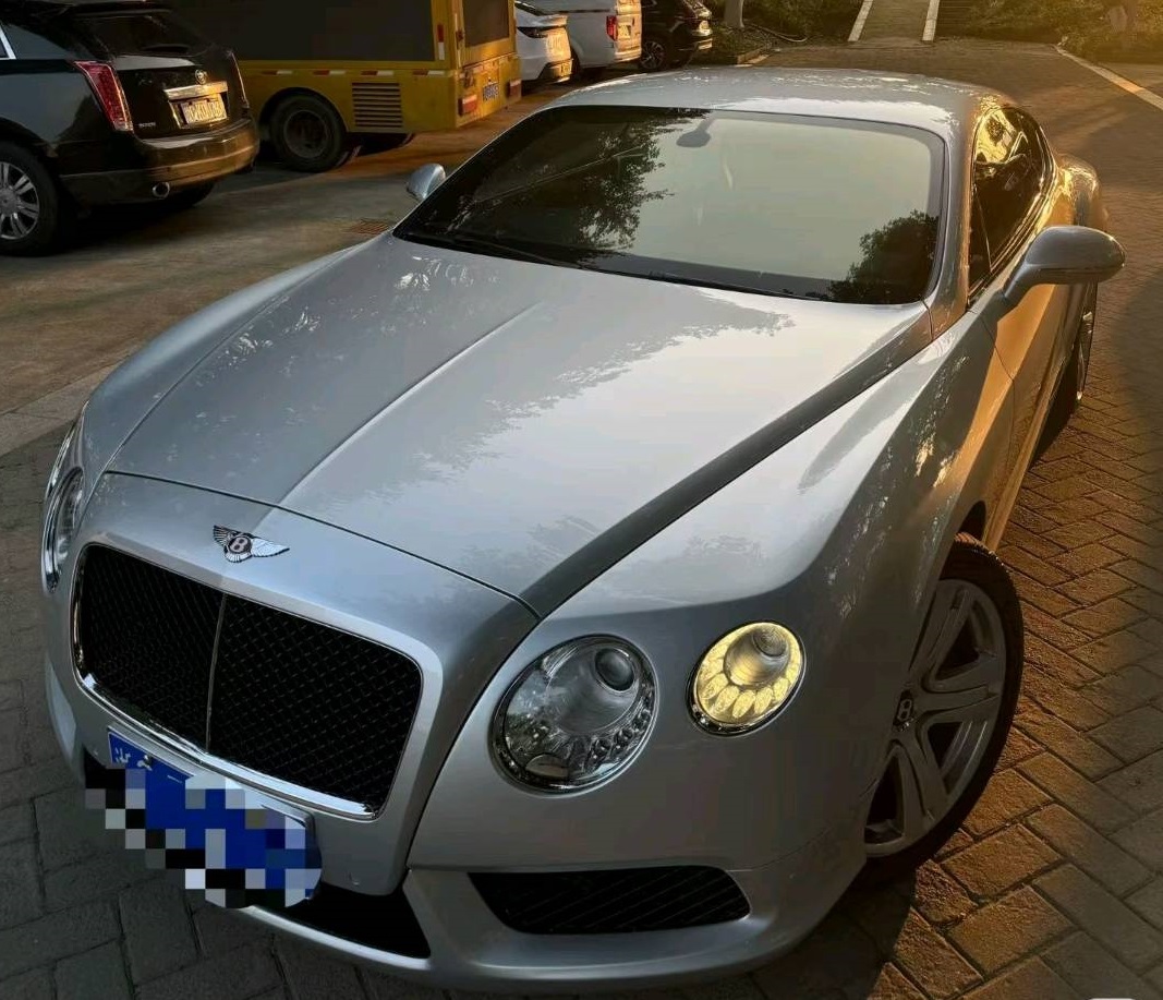 宾利欧陆GT银灰色2013年07月